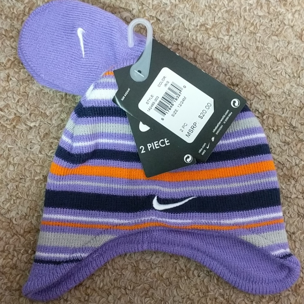 2piece Toddlers Nike Glove/Hat Set